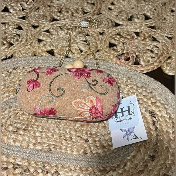 Embroidered Floral Clutch Bag in Tan and Pink - Picture 2 of 6